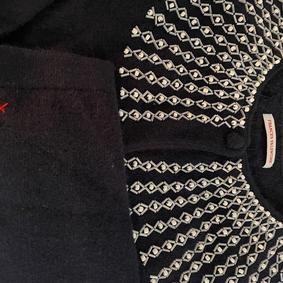 Perfect sweater for the holidays! - Picture 2 of 7